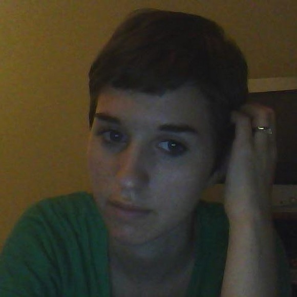 Meet your Posher, Sarah - Picture 1 of 1